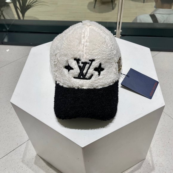 💎✨AUTHENTIC✨💎Louis Vuitton hat - Picture 1 of 8